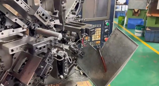 Attrezzature di produzione per molle per stampi