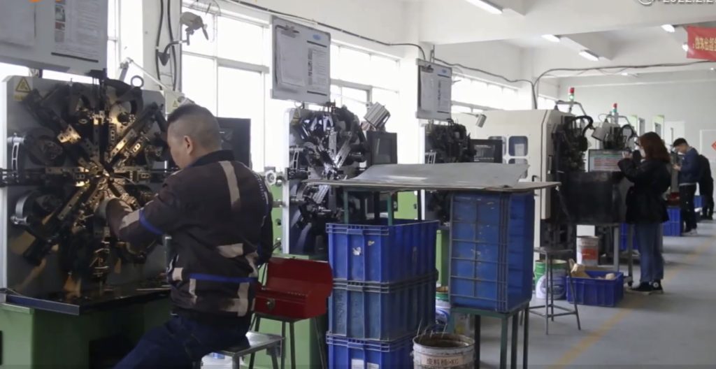 Attrezzature di produzione per molle per stampi