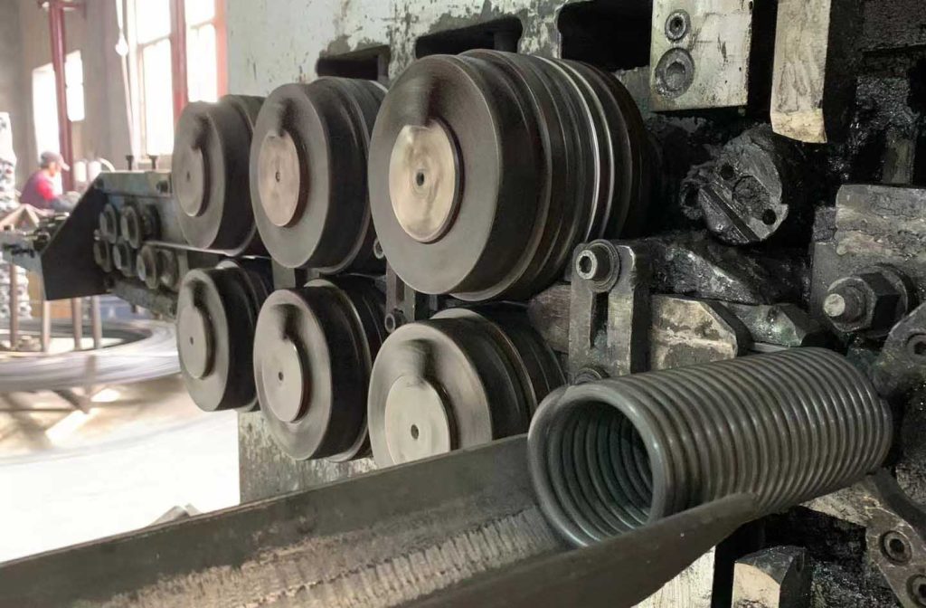 machine for producing compression spring