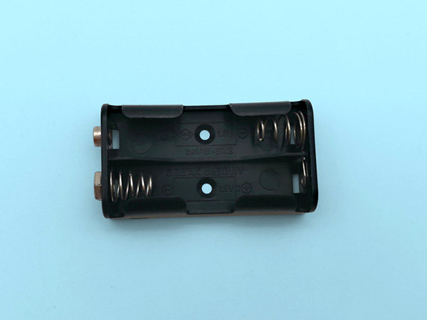 Battery holder 2AA (with 9V battery snap)