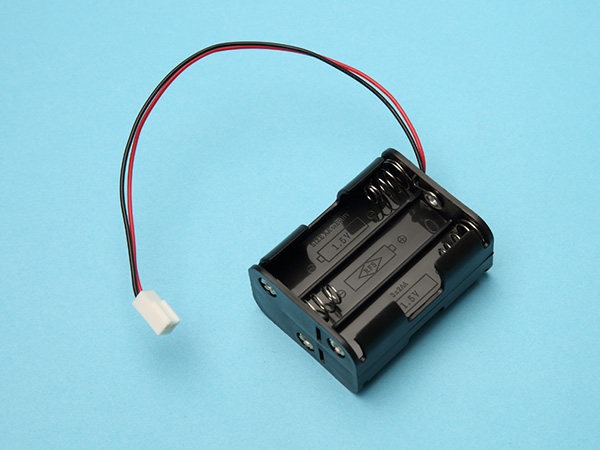 6 AA battery holder with connector