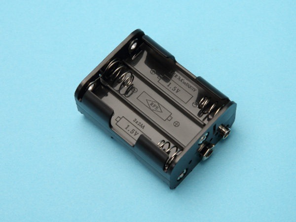 6 AA battery holder with connector