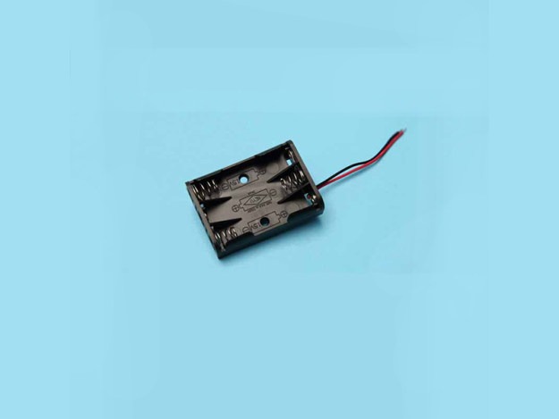 3 AAA battery holder with wire