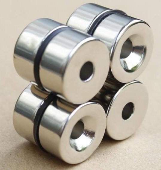 20x3mm Countersunk Ring Magnets, N50 Neodymium Discs With 5mm Hole (Pack Of Various Qty)