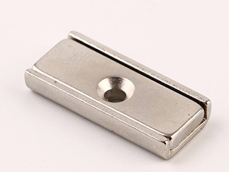 Block Channel Magnet with Countersunk Hole