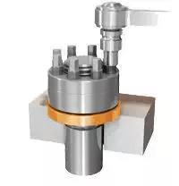 Bolt tensioning