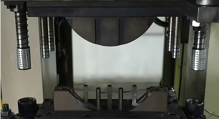 Single-stage Dies