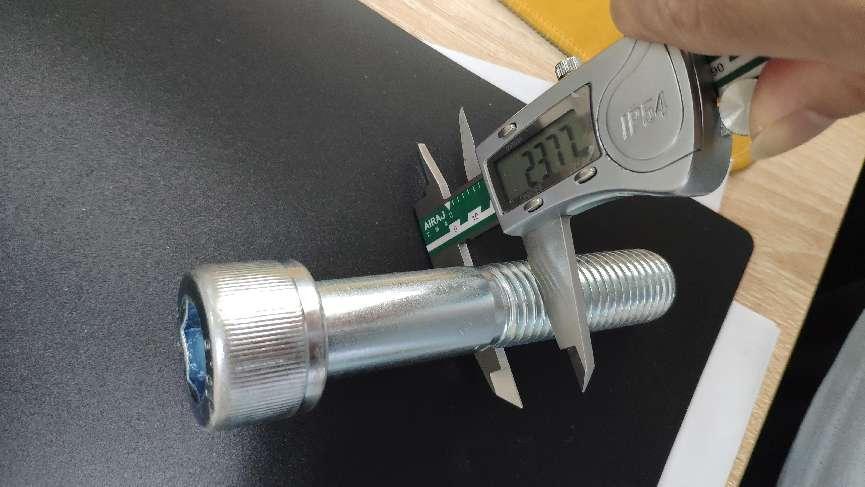 Socket Cap Screw Half-threaded with Knurl Manufacturer