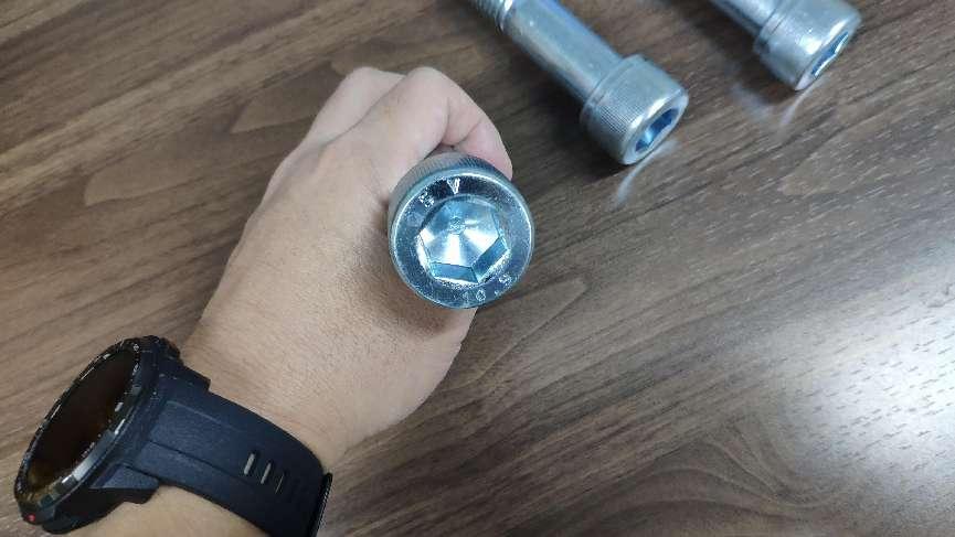 Socket Cap Screws Half-threaded with Knurl Supplier