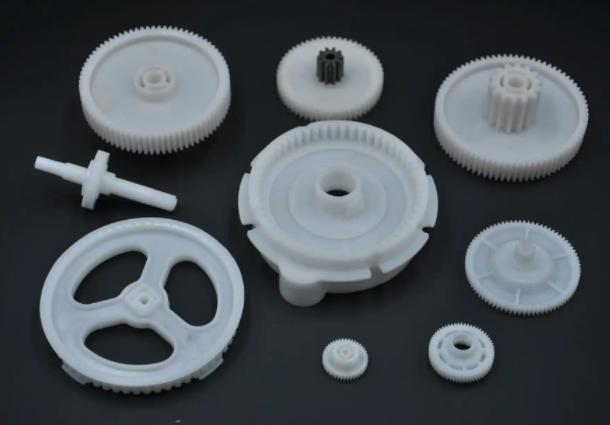 choose injection molded vs blow molded