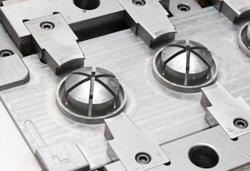 cnc machining vs injection molding