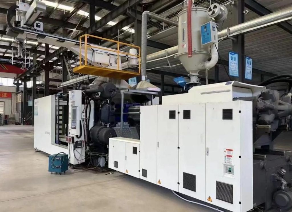 custom injection molding service