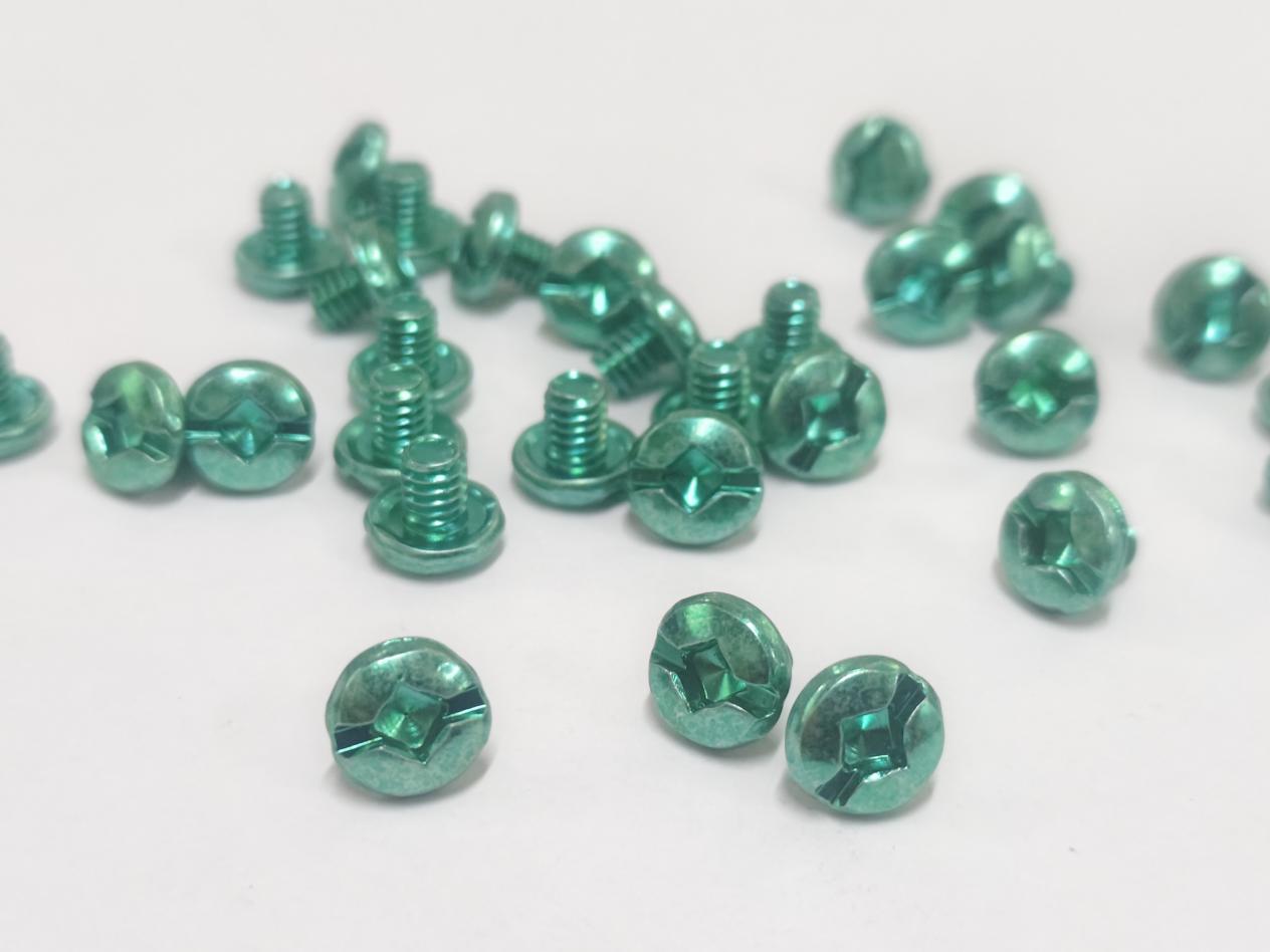 Green Zinc-Plated Pan Head Combination Screws