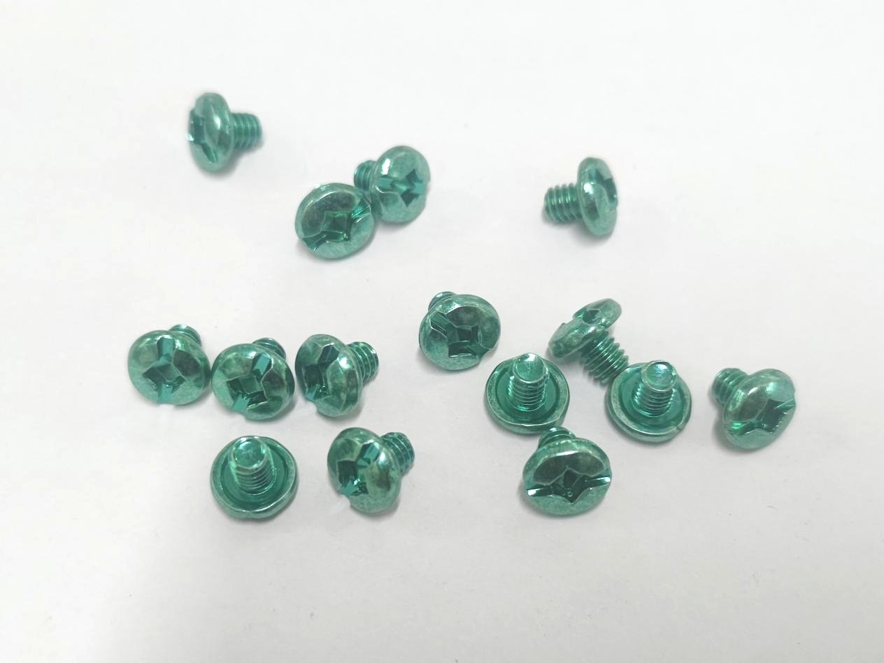 Green Zinc-Plated Pan Head Combination Screws